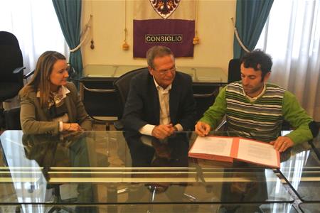 Firmata la convenzione tra il difensore civico e il comune di Padergnone