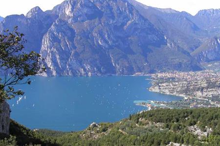 Confronto a Brentonico sulla proposta del parco naturale Monte Baldo-Garda