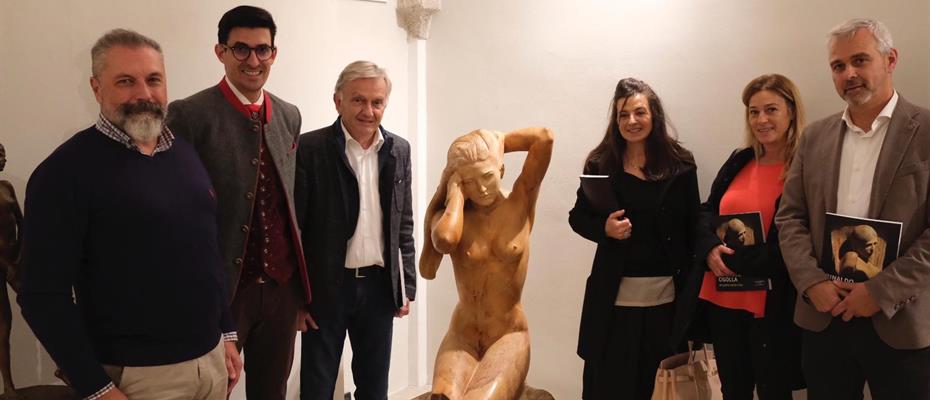 Aperta a palazzo Trentini la mostra dello scultore ladino Rinaldo Reinhold Cigolla