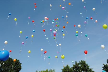 Si discute il ddl proposto da Cia per vietare il rilascio in aria dei palloncini di plastica inquinanti