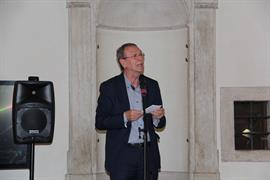 Il presidente Dorigatti durante il suo intervento all'inaugurazione della mostra dedicata a Bruno Detassis