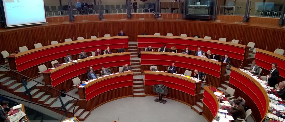 Le interrogazioni e le mozioni discusse in aula nel pomeriggio