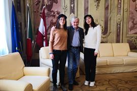 L'incontro del presidente con le due studentesse universitarie