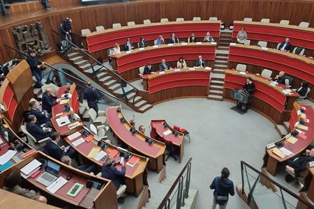 Consiglio provinciale, la prima seduta sospesa dopo il giuramento