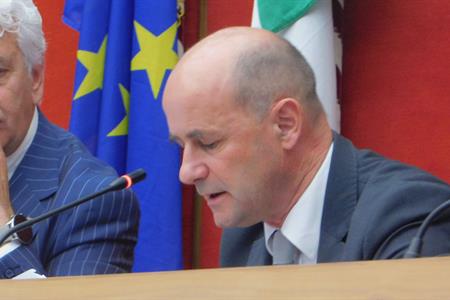 Tutti d'accordo: autonomia è anche dare poteri agli enti locali