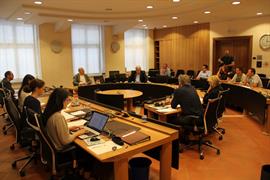 La V Commissione durante la consultazione