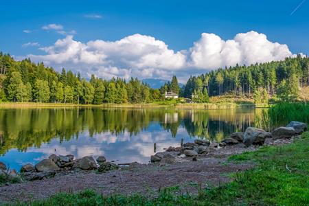 Petizione contro il progetto di riqualificazione del Lago Santo. Conciliare turismo e sostenibilità