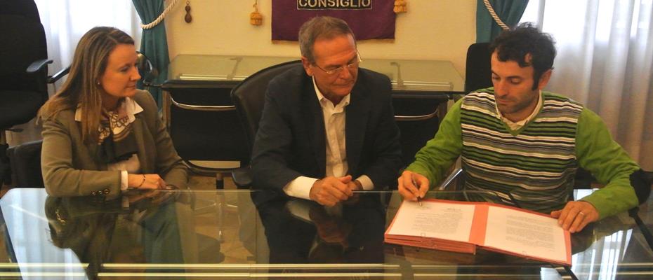 Firmata la convenzione tra il difensore civico e il comune di Padergnone