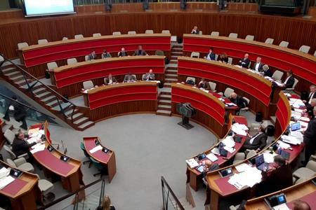 Le interrogazioni a risposta immediata discusse stamane in aula