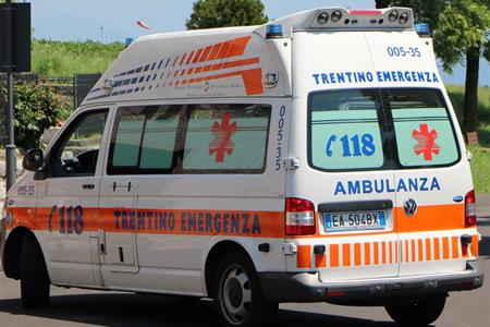 Si metta a disposizione dell'ospedale di Borgo Valsugana un secondo mezzo di soccorso per i turni di notte