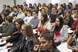 Studenti durante l'incontro