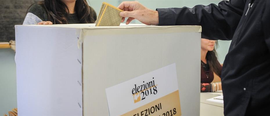 Cartoline e biglietti viaggio per gli elettori trentini all'estero costati alla Provincia 252.148,27 euro