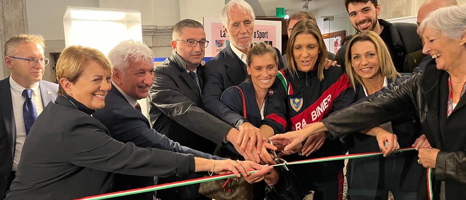 A palazzo Trentini inaugurata la mostra 'La magia delle torce olimpiche' visitabile fino a domenica