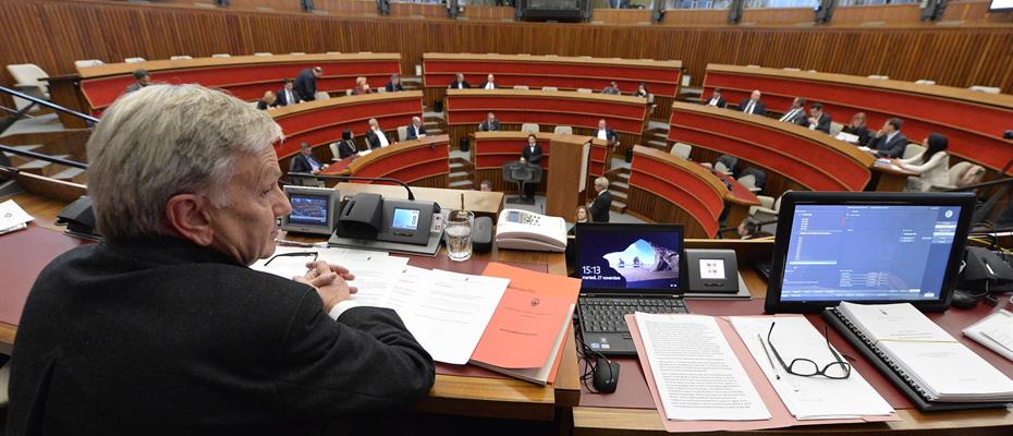 Sessione in aula aperta dal question time. Ripreso poi l'esame del ddl sul Progettone